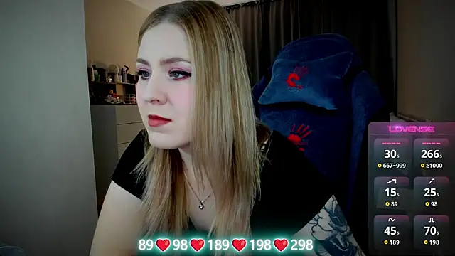 Olivia Munk online show from October 2025 04:31:02 AM