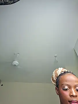 Kamdollie online show from February 2026 09:30:01 AM