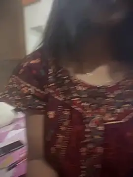 PARI Hun online show from November 2025 04:09:01 PM