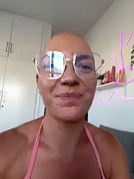 Snapshot of PaulinaSchubert1 chatting on May 2026 02:45:01 PM PaulinaSchubert1 online show from May 2026 02:45:01 PM