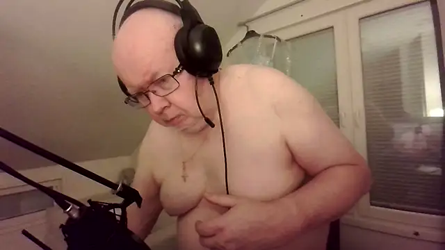 ScrawnyFire online show from January 2026 05:02:02 AM