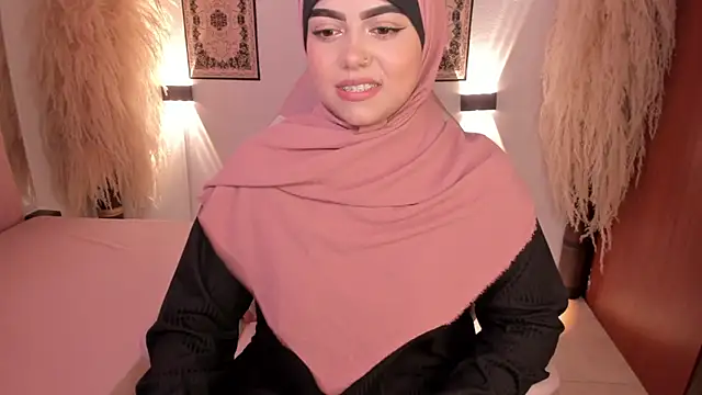 Snapshot of shayla_18 chatting on December 2024 06:42:02 PM shayla 18 online show from December 2024 06:42:02 PM