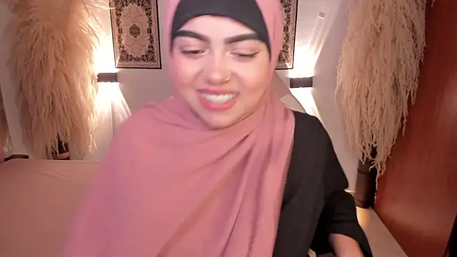 Snapshot of shayla_18 chatting on December 2024 09:49:02 PM shayla 18 online show from December 2024 09:49:02 PM