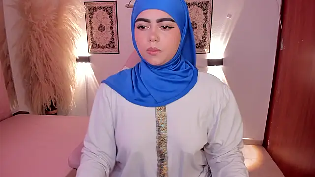 Snapshot of shayla_18 chatting on December 2024 05:54:02 PM shayla 18 online show from December 2024 05:54:02 PM