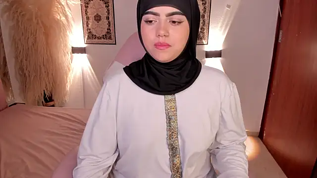 Snapshot of shayla_18 chatting on January 2025 11:00:02 PM shayla 18 online show from January 2025 11:00:02 PM