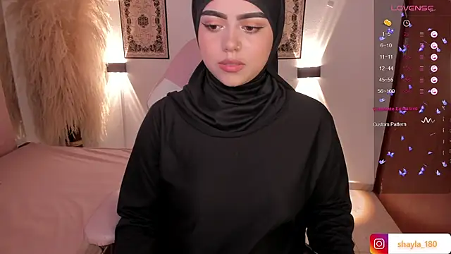 Snapshot of shayla_18 chatting on February 2025 08:17:02 PM shayla 18 online show from February 2025 08:17:02 PM