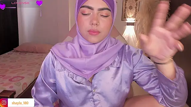 Snapshot of shayla_18 chatting on October 2025 07:34:01 PM shayla 18 online show from October 2025 07:34:01 PM