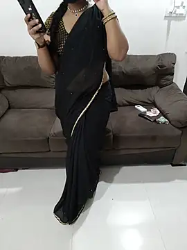 Snapshot of Mounika25 chatting on August 2026 07:32:02 AM Mounika25 online show from August 2026 07:32:02 AM