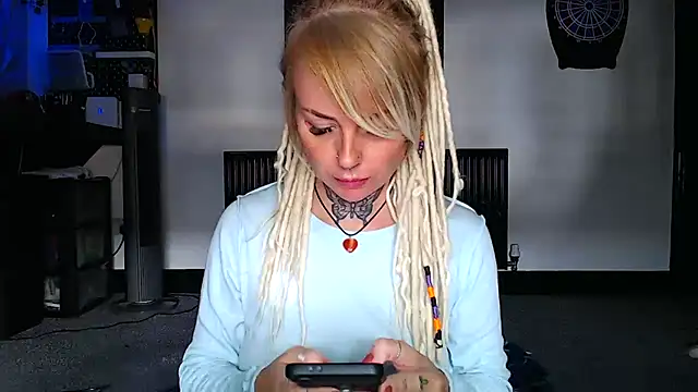Snapshot of pixiedreadx chatting on October 2025 10:47:01 AM pixiedreadx online show from October 2025 10:47:01 AM