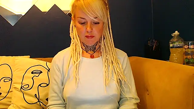 Snapshot of pixiedreadx chatting on October 2025 11:05:01 PM pixiedreadx online show from October 2025 11:05:01 PM