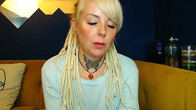 Snapshot of pixiedreadx chatting on October 2025 10:54:02 PM pixiedreadx online show from October 2025 10:54:02 PM