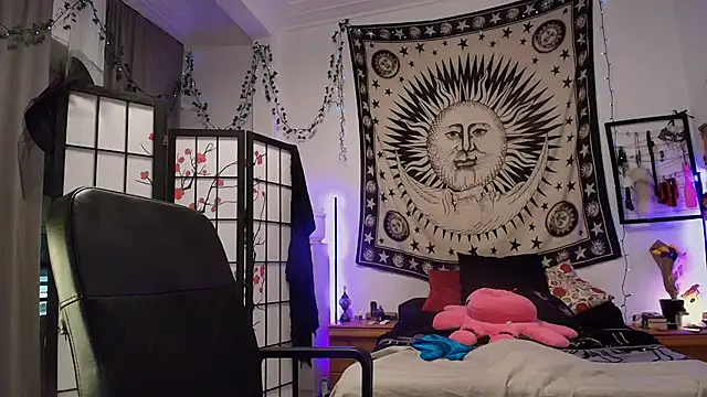 iammistress online show from October 2025 06:30:02 PM