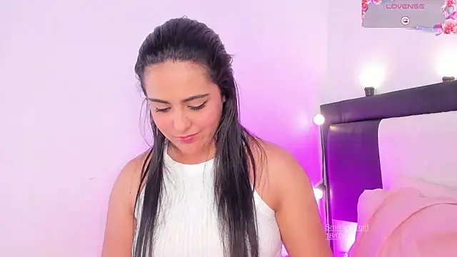 Snapshot of smiling__girl2 chatting on March 2025 12:15:02 AM smiling girl2 online show from March 2025 12:15:02 AM