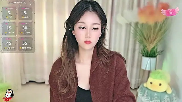 Aimee-520 online show from October 2025 12:00:02 AM