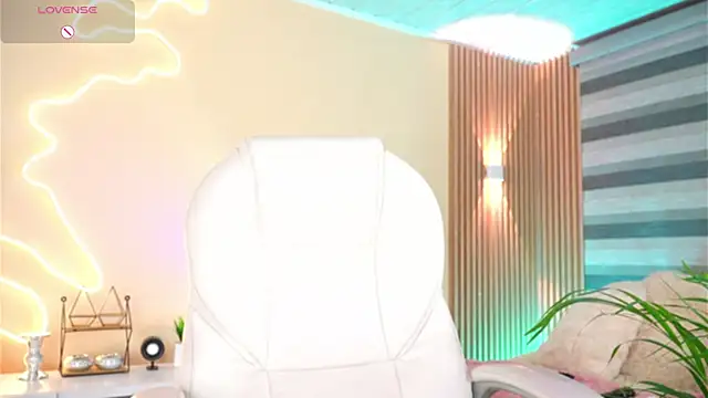 Snapshot of MatiasKorn chatting on October 2025 06:33:01 AM MatiasKorn online show from October 2025 06:33:01 AM