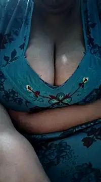 Snapshot of Seema_99 chatting on January 2025 06:10:01 PM Seema 99 online show from January 2025 06:10:01 PM