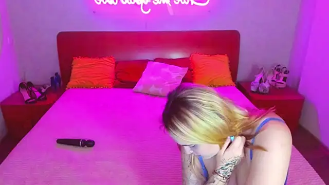 MagicEyess online show from February 2025 12:20:01 PM