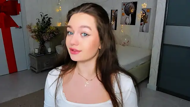 MiracleCurly online show from February 2025 07:21:01 PM