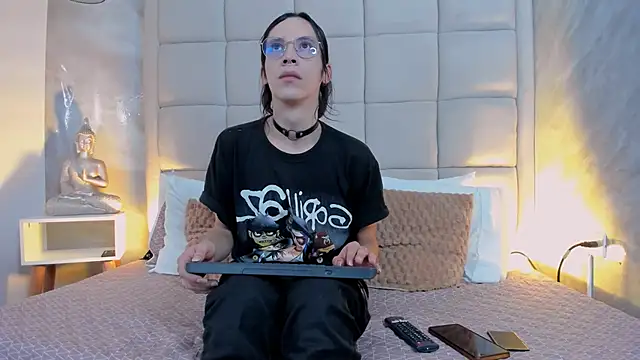 Hecatee 77 online show from September 2025 08:35:02 PM