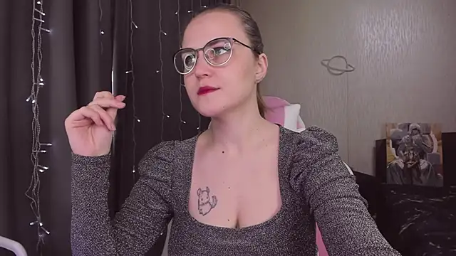 MissBrightShine online show from January 2026 10:41:02 AM