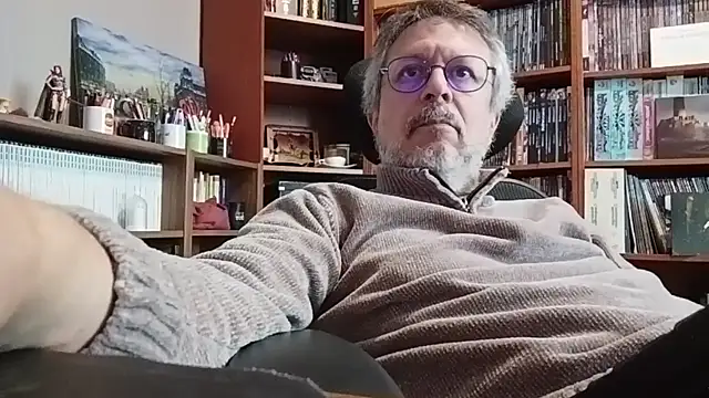 Mandra is a whore online show from September 2025 04:23:02 PM