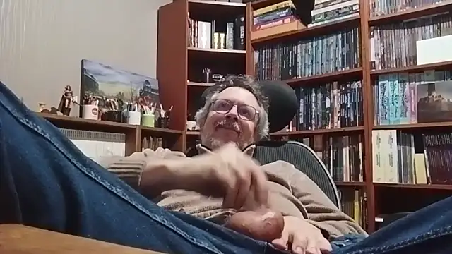 Mandra is a whore online show from October 2025 10:47:02 PM