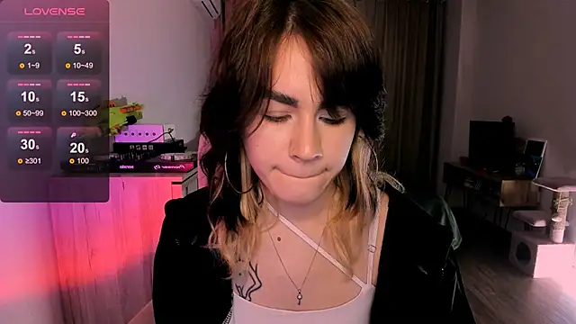 Snapshot of _selectrra chatting on February 2025 03:08:02 PM selectrra online show from February 2025 03:08:02 PM