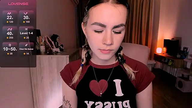 Snapshot of _selectrra chatting on March 2025 12:45:02 PM selectrra online show from March 2025 12:45:02 PM