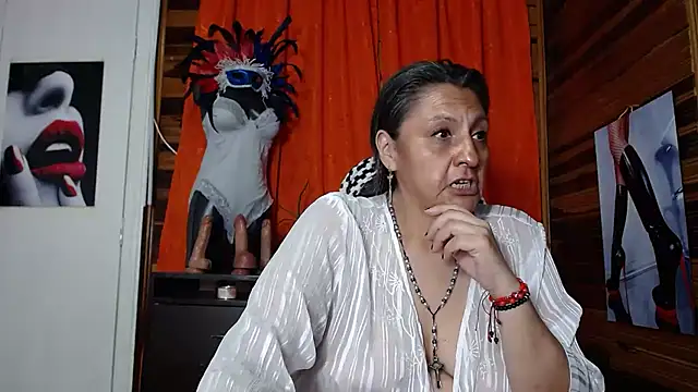 Snapshot of merlyna_goldens chatting on February 2025 03:01:01 AM merlyna goldens online show from February 2025 03:01:01 AM