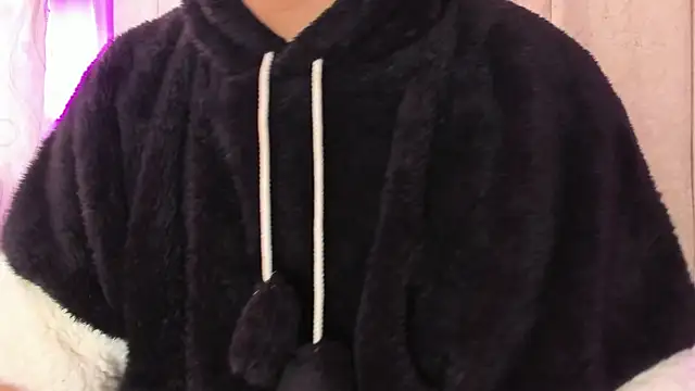 Snapshot of Satuurn_ chatting on December 2024 04:28:01 PM Satuurn online show from December 2024 04:28:01 PM