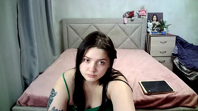 juliettkalen online show from February 2025 02:25:01 AM