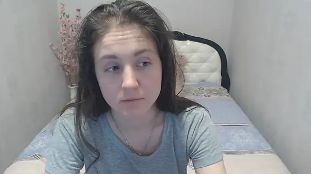 Holliy Cooper online show from February 2025 11:44:02 AM