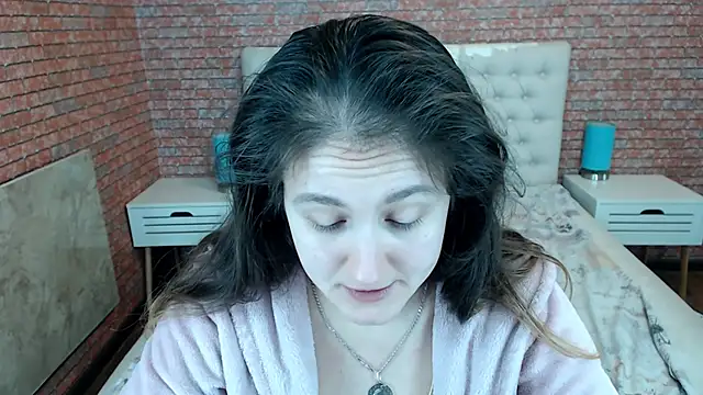 Holliy Cooper online show from November 2025 07:54:01 AM