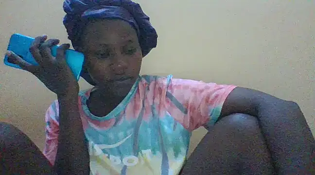 Snapshot of prettychic5 chatting on December 2024 05:48:01 PM prettychic5 online show from December 2024 05:48:01 PM