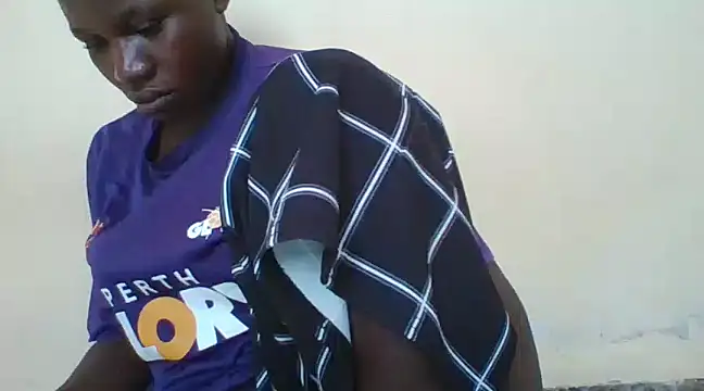 Snapshot of prettychic5 chatting on January 2025 06:54:01 AM prettychic5 online show from January 2025 06:54:01 AM