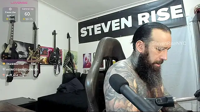 Snapshot of StevenRiseNYC chatting on March 2025 01:26:01 AM StevenRiseNYC online show from March 2025 01:26:01 AM