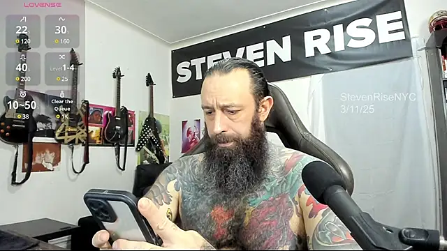 Snapshot of StevenRiseNYC chatting on March 2025 02:20:01 AM StevenRiseNYC online show from March 2025 02:20:01 AM