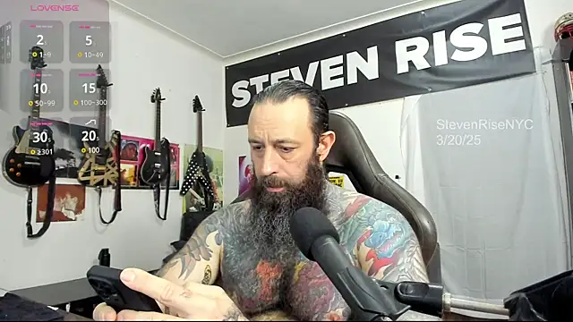 Snapshot of StevenRiseNYC chatting on March 2025 10:40:01 PM StevenRiseNYC online show from March 2025 10:40:01 PM
