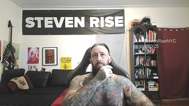 Snapshot of StevenRiseNYC chatting on September 2025 07:25:01 PM StevenRiseNYC online show from September 2025 07:25:01 PM