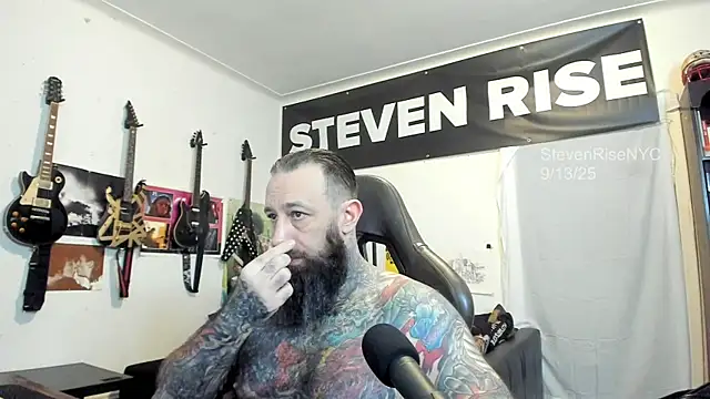 Snapshot of StevenRiseNYC chatting on September 2025 02:06:02 PM StevenRiseNYC online show from September 2025 02:06:02 PM