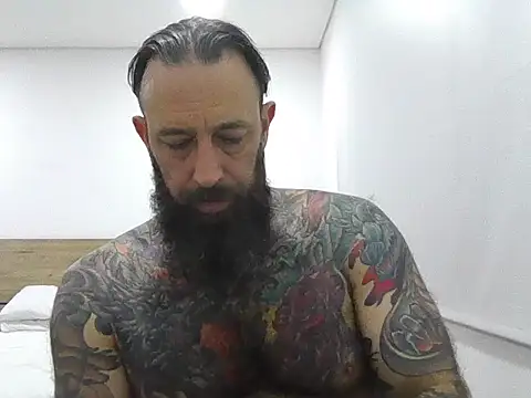 Snapshot of StevenRiseNYC chatting on September 2025 03:52:01 AM StevenRiseNYC online show from September 2025 03:52:01 AM