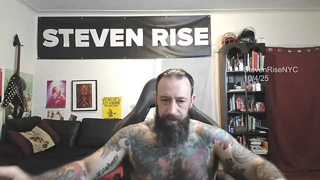 Snapshot of StevenRiseNYC chatting on October 2025 11:14:01 PM StevenRiseNYC online show from October 2025 11:14:01 PM