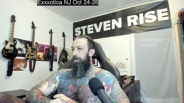 Snapshot of StevenRiseNYC chatting on October 2025 12:06:02 PM StevenRiseNYC online show from October 2025 12:06:02 PM