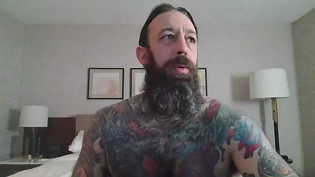 Snapshot of StevenRiseNYC chatting on October 2025 01:28:01 PM StevenRiseNYC online show from October 2025 01:28:01 PM