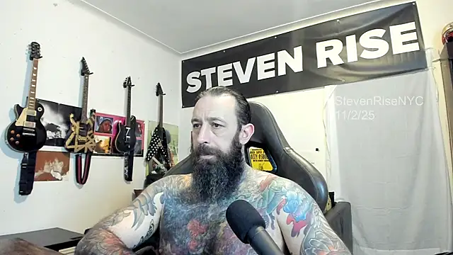 Snapshot of StevenRiseNYC chatting on November 2025 01:19:01 AM StevenRiseNYC online show from November 2025 01:19:01 AM
