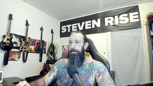 Snapshot of StevenRiseNYC chatting on November 2025 01:56:02 PM StevenRiseNYC online show from November 2025 01:56:02 PM