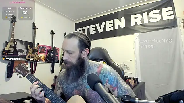 Snapshot of StevenRiseNYC chatting on November 2025 02:56:02 AM StevenRiseNYC online show from November 2025 02:56:02 AM