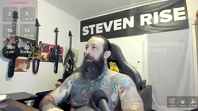 Snapshot of StevenRiseNYC chatting on November 2025 10:31:01 PM StevenRiseNYC online show from November 2025 10:31:01 PM