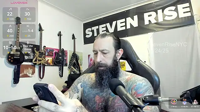 Snapshot of StevenRiseNYC chatting on November 2025 11:04:01 PM StevenRiseNYC online show from November 2025 11:04:01 PM