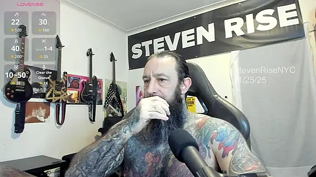 Snapshot of StevenRiseNYC chatting on November 2025 12:27:02 PM StevenRiseNYC online show from November 2025 12:27:02 PM